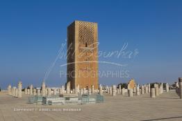 Image du Maroc Professionnelle de  Colonnes et minaret de la mosquée (Tour Hassan) qui fut construite à la fin du XIIe siècle par le Sultan Yacoub el Mansour (dynastie Almohade) désireux de construire la plus grande mosquée du monde doté de 400 colonnes, la construction n’a pas été achevé suite à la mort du sultan en 1199, La tour Hassan est le symbole de Rabat son esplanade abrite le Mausolée Mohammed V de Rabat, Jeudi 20 Octobre 2011. (Photo / Abdeljalil Bounhar)




 